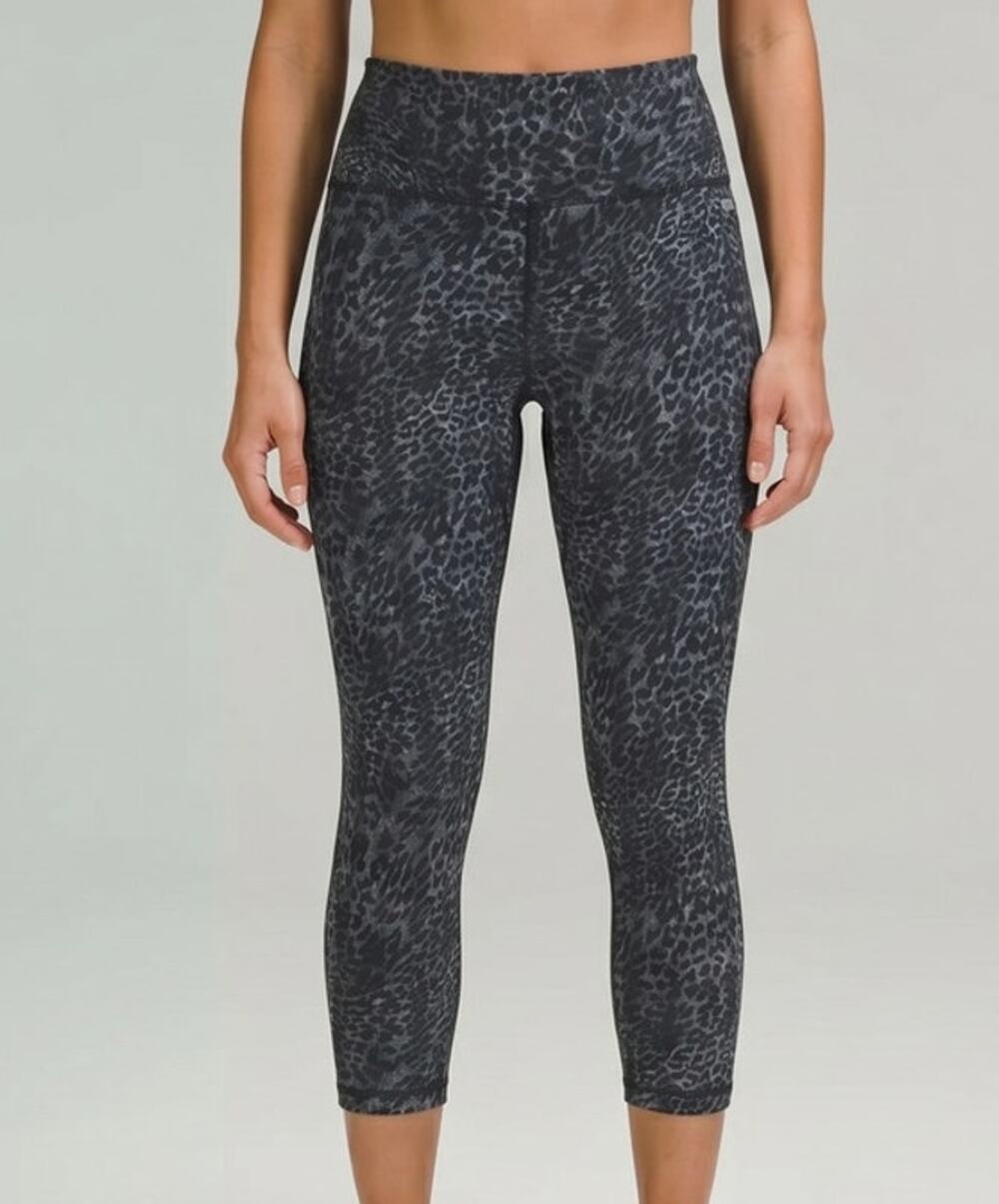 Danskin Now Womens XS Yoga Pants Black Gray Animal Print